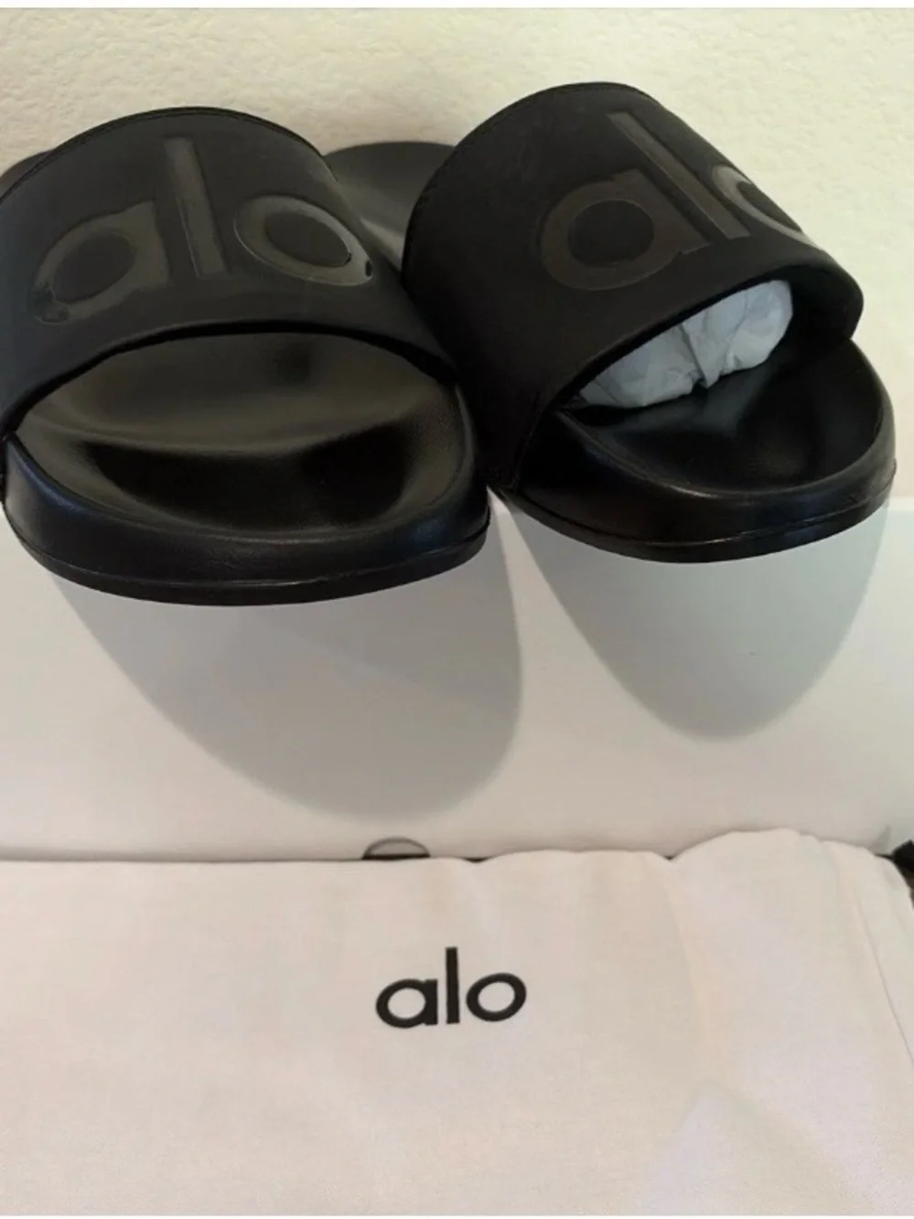 Women’s Alo slides